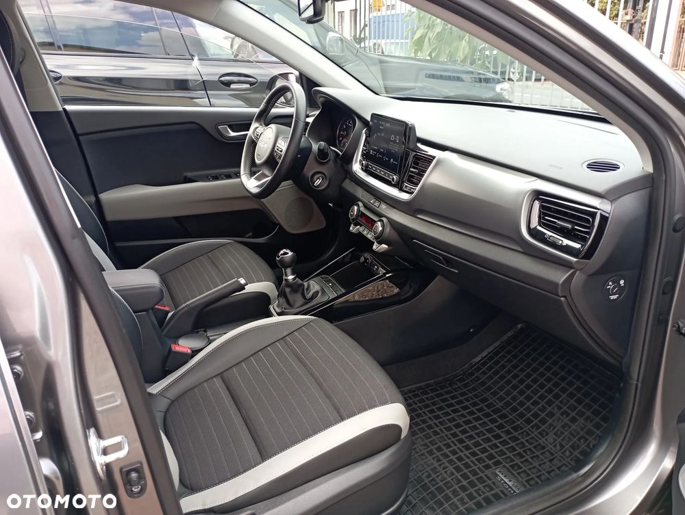 Kia Stonic 1.2 L - 9