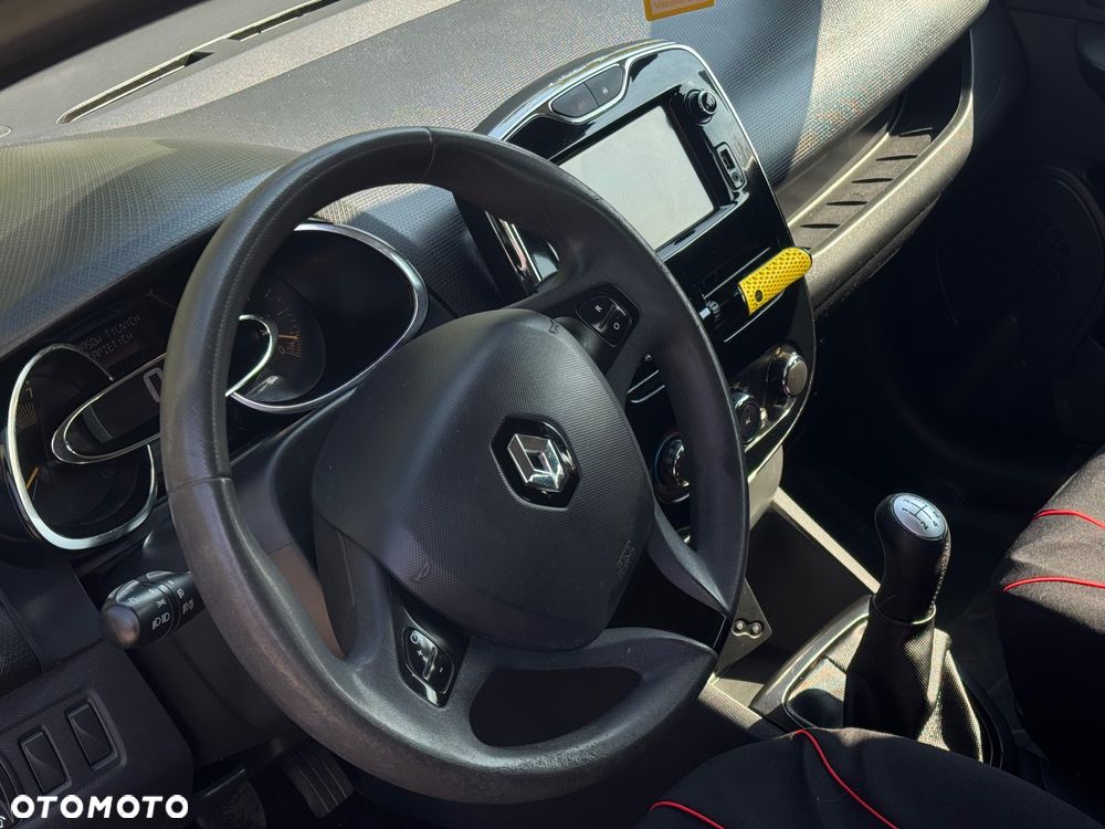 Renault Clio 1.2 16V Life - 12