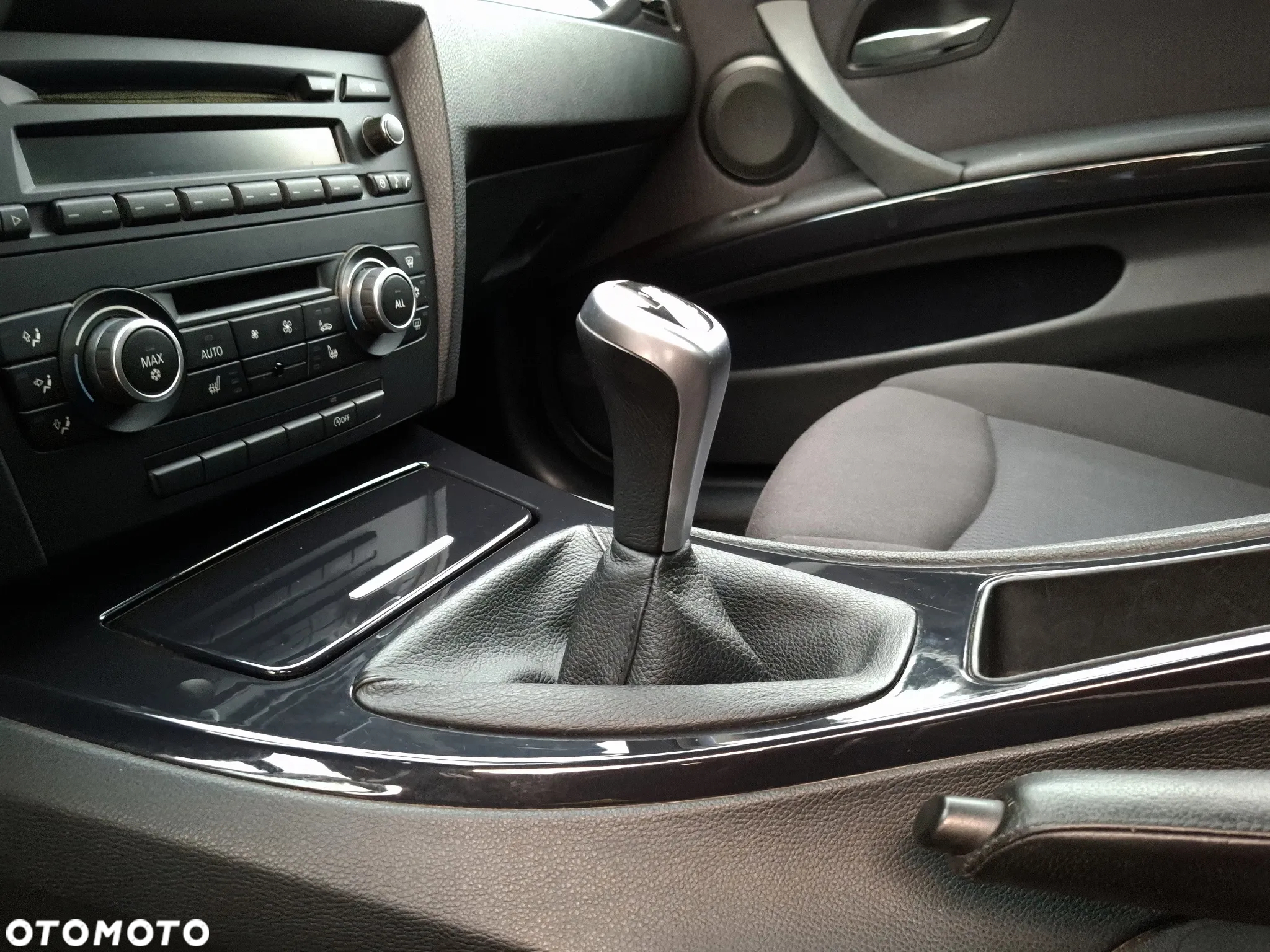 BMW Seria 3 318i Touring Edition Exclusive - 11