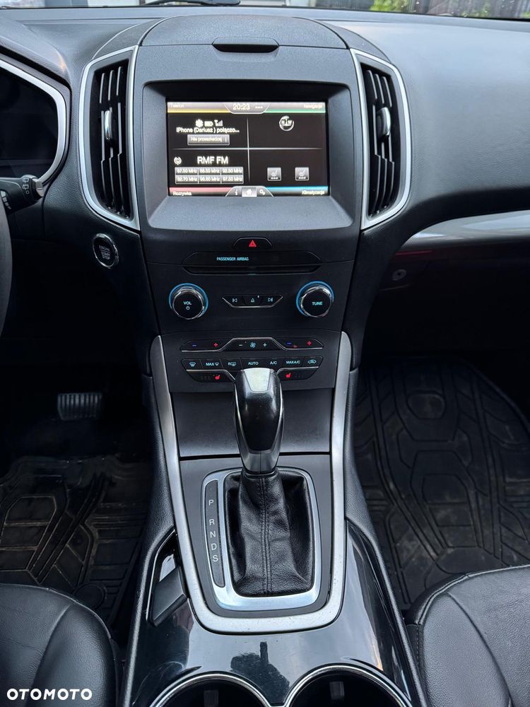 Ford Edge - 21