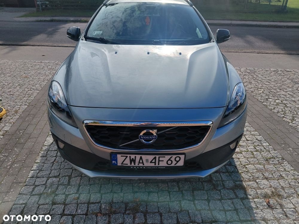 Volvo V40 Cross Country - 1