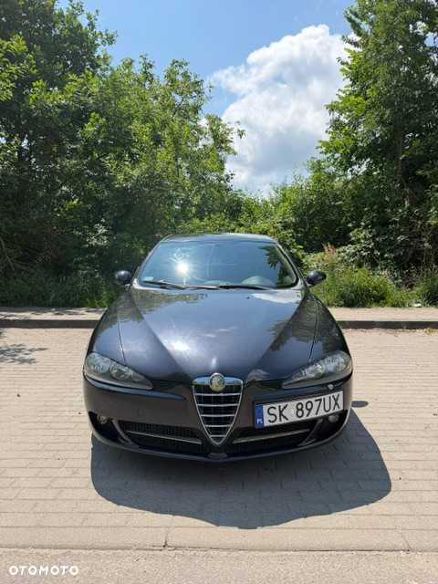Alfa Romeo 147 - 2