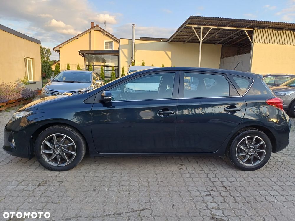 Toyota Auris 1.6 Premium - 3