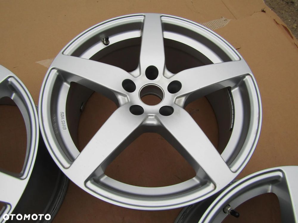 4x Felgi 18 Audi A4 A5 A6 S6 A7 S7 C8 A8 Q3 Q5 Q7 VW Tiguan Mercedes EQ EQC Skoda Karoq Kodiaq Yeti Superb Seat Ateca BMW 8 j 5x112 ET26 - 13