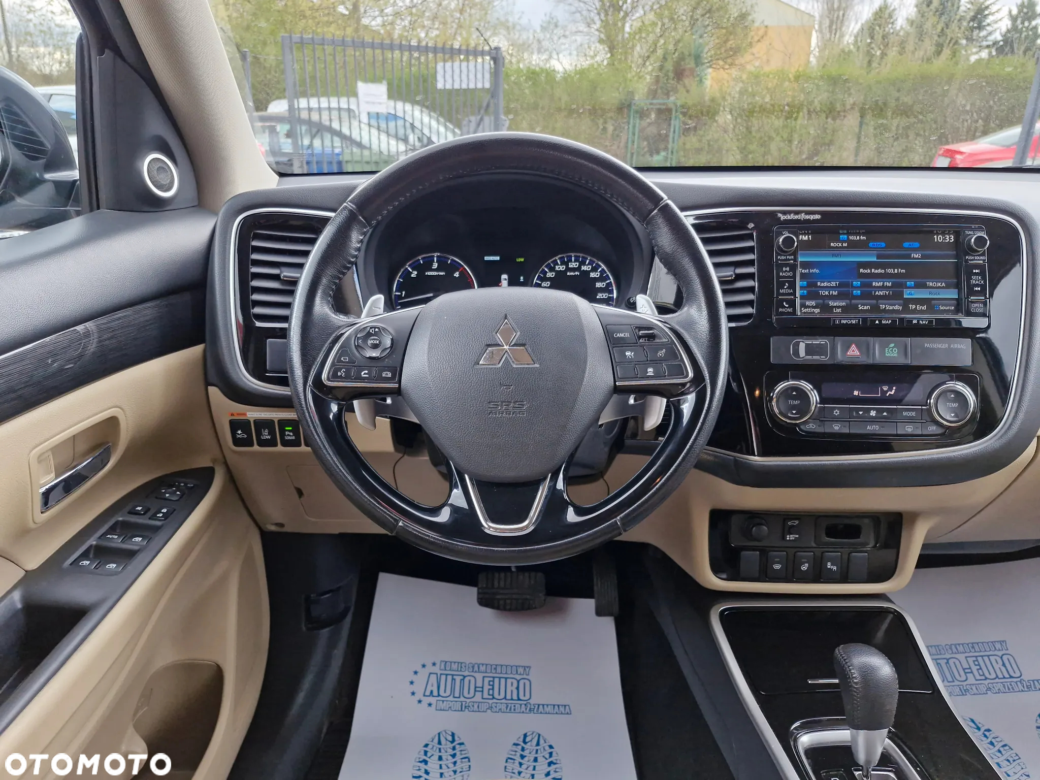 Mitsubishi Outlander - 26