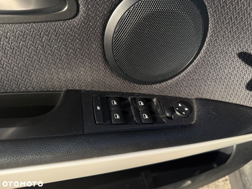 BMW Seria 3 318i - 21