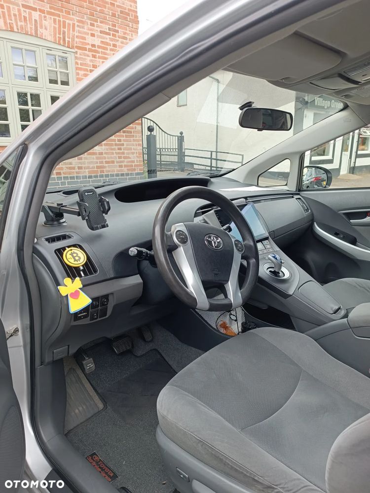 Toyota Prius - 5