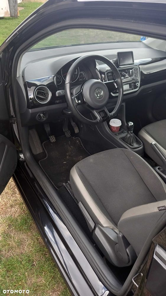 Volkswagen up! - 5