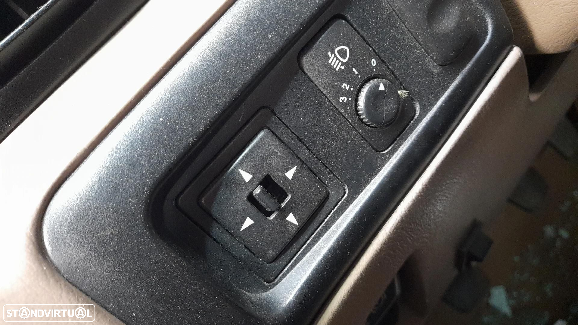 Retrovisor / espelho esquerdo KIA Carnival II (GQ) - 4