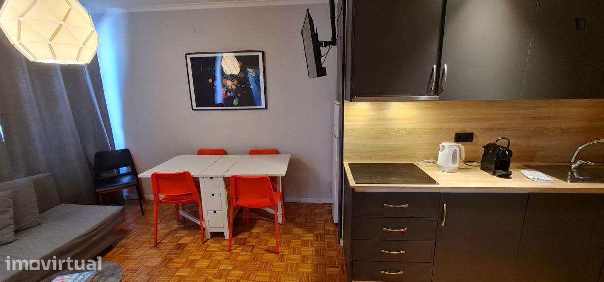 Apartamento com 3 quartos - localizado em Cedofeita Porto - Grande imagem: 4/20