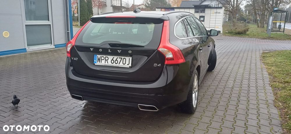 Volvo V60 D4 Summum - 34