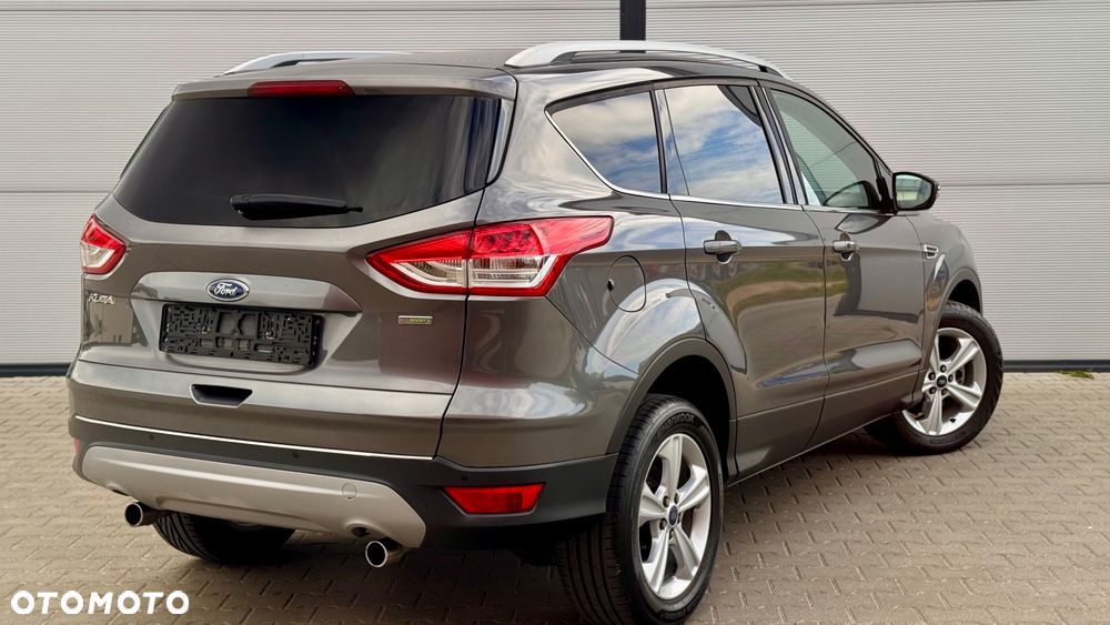 Ford Kuga 1.6 EcoBoost 2x4 Titanium - 23