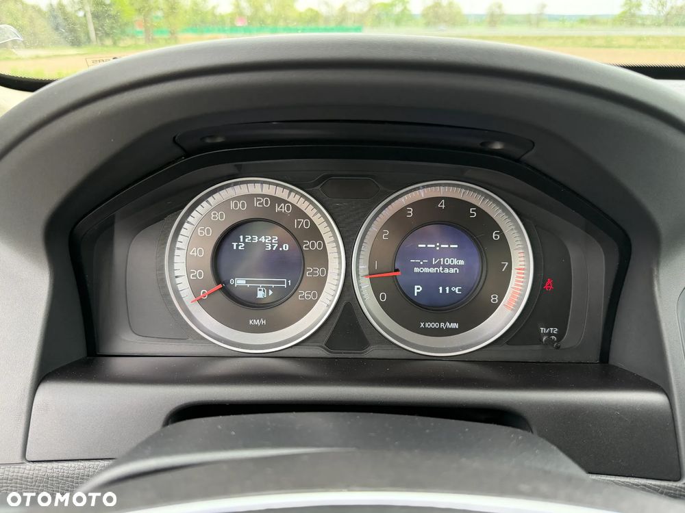Volvo XC 60 T5 R-Design Summum - 11