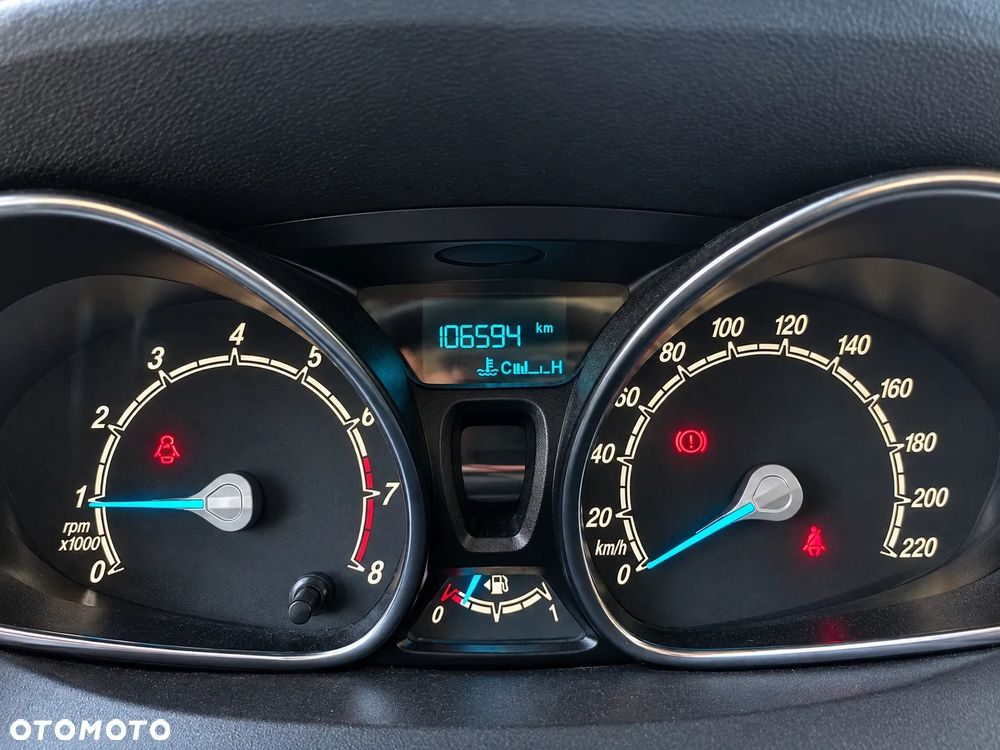 Ford Tourneo Courier 1.0 EcoBoost Titanium - 10
