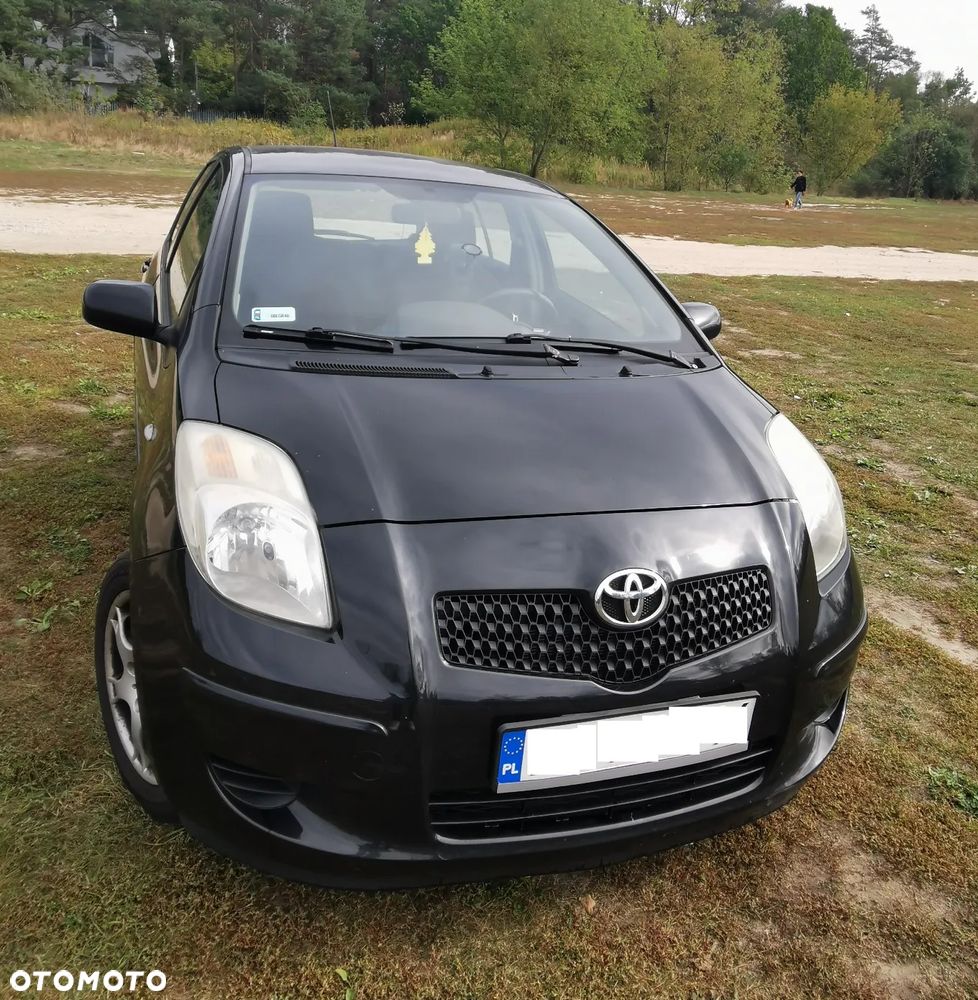 Toyota Yaris - 1
