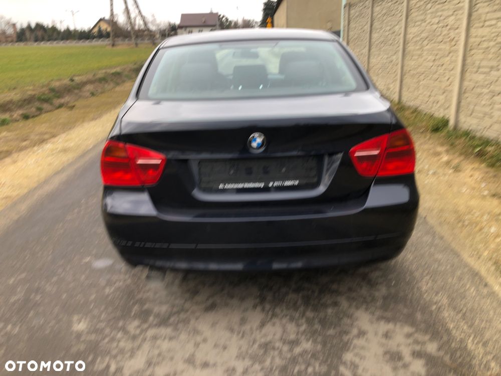 BMW Seria 3 320i - 14