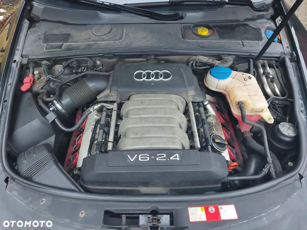 Audi A6 Avant 2.4 - 19