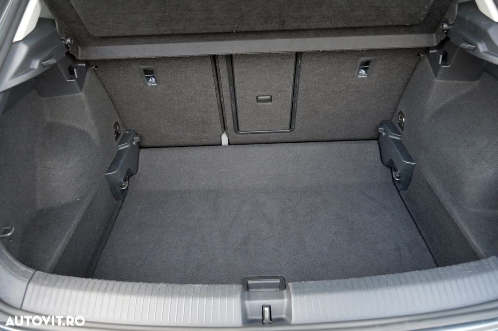 Volkswagen T-Roc - 24