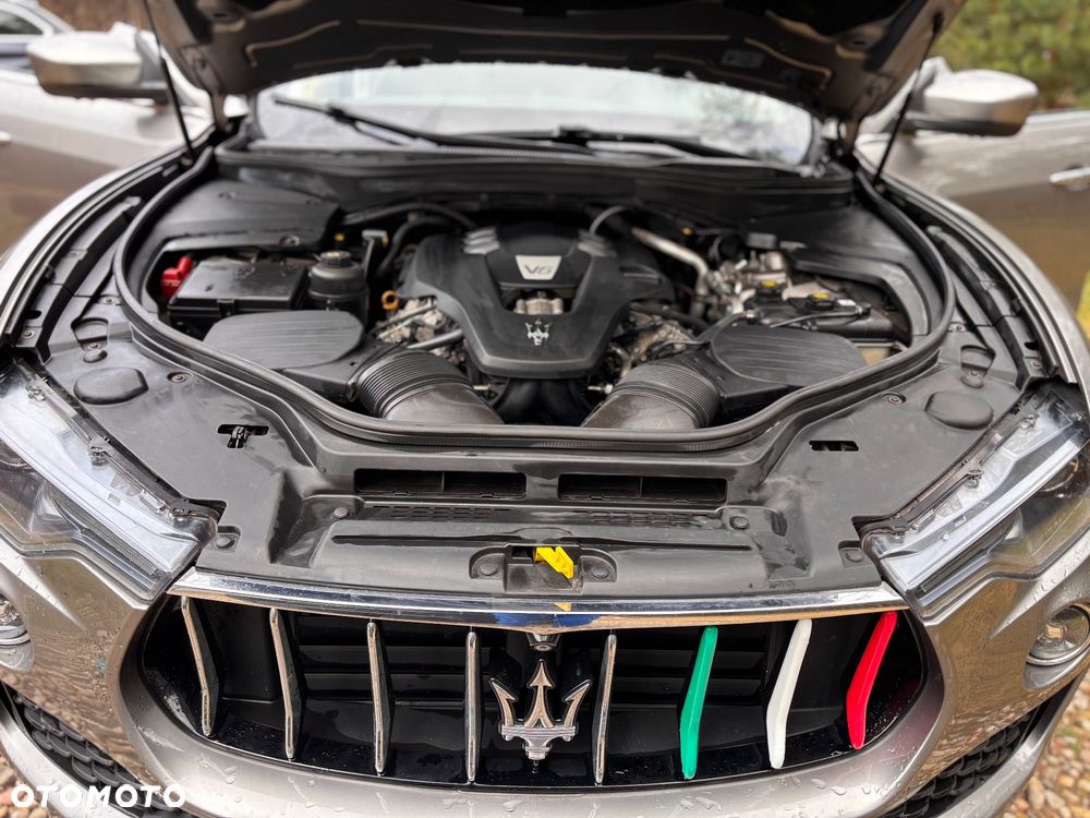 Maserati Levante Q4 Executive - 9