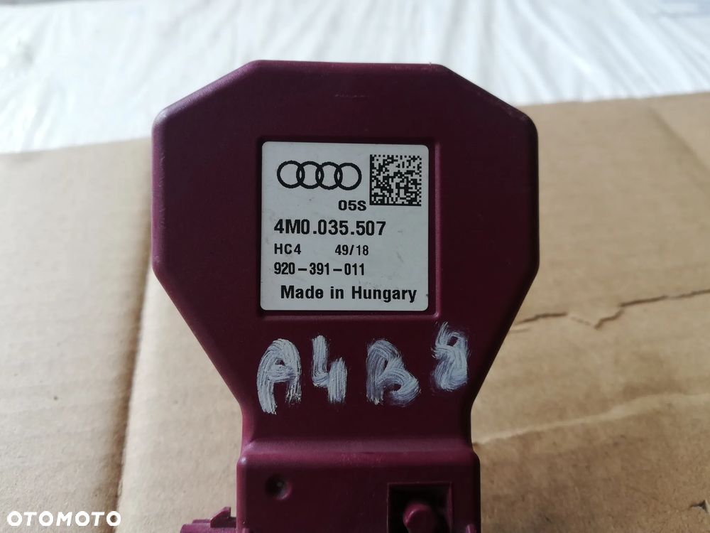 WZMACNIACZ 4M0035507 ANTENA AUDI A4 B9 - 2