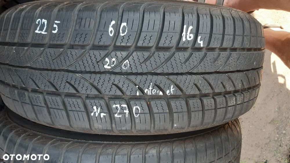 Maxxis 225/60/16 nr 270 - 2