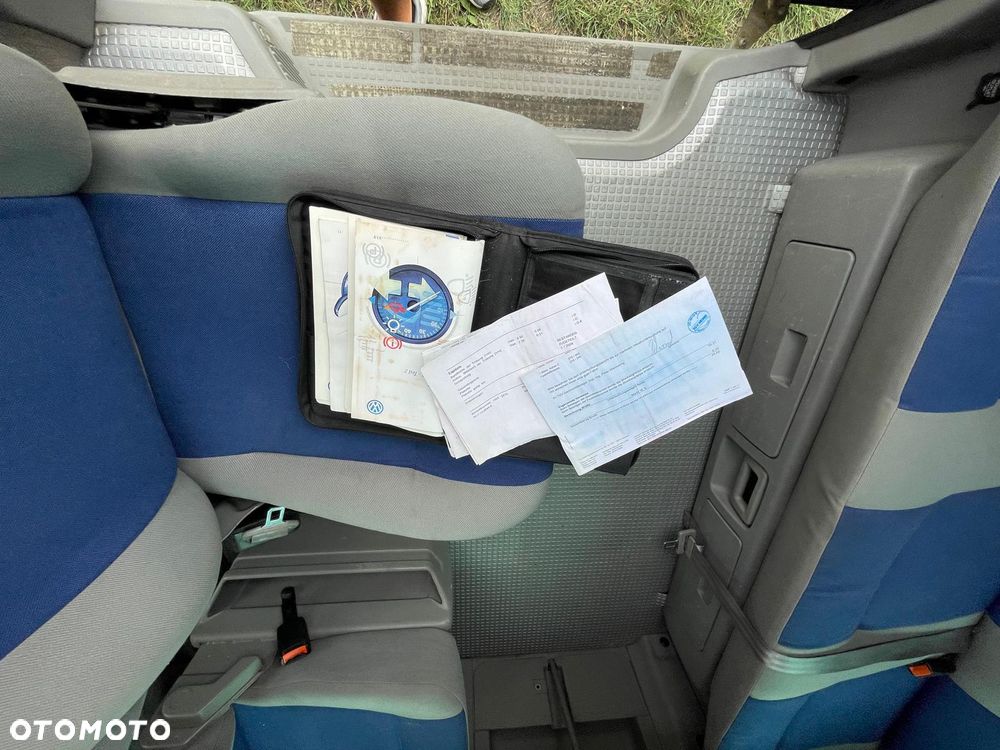 Volkswagen Multivan - 22