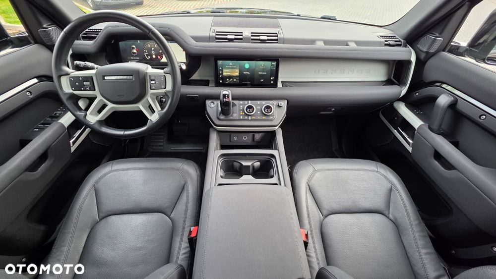 Land Rover Defender - 15