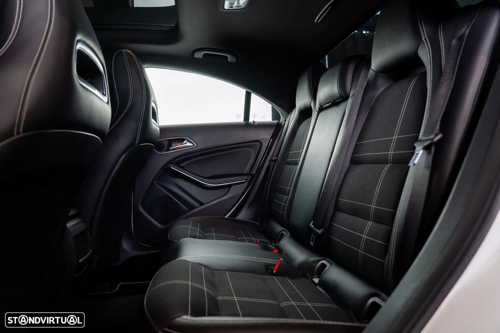 Mercedes-Benz CLA 220 CDI Urban Aut. - 24