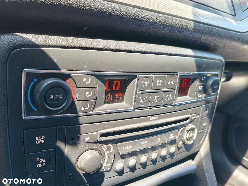 Citroën C5 2.0 16V Exclusive - 26