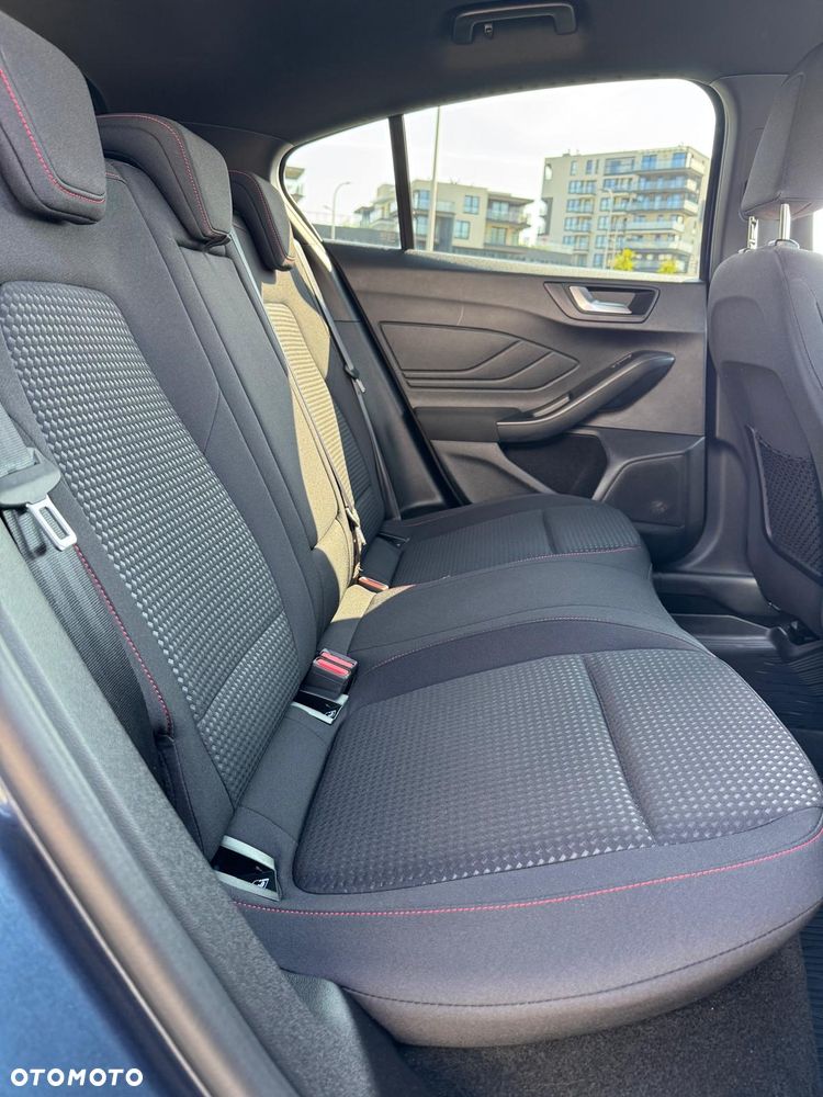 Ford Focus 1.5 EcoBoost ST-Line - 6