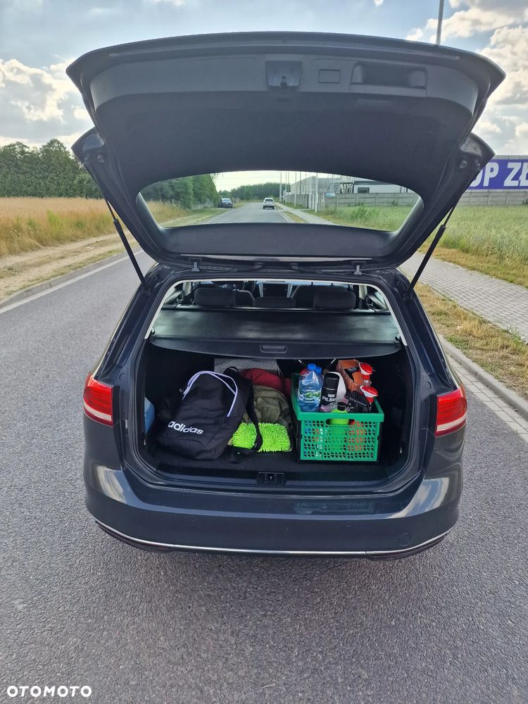 Volkswagen Passat - 21