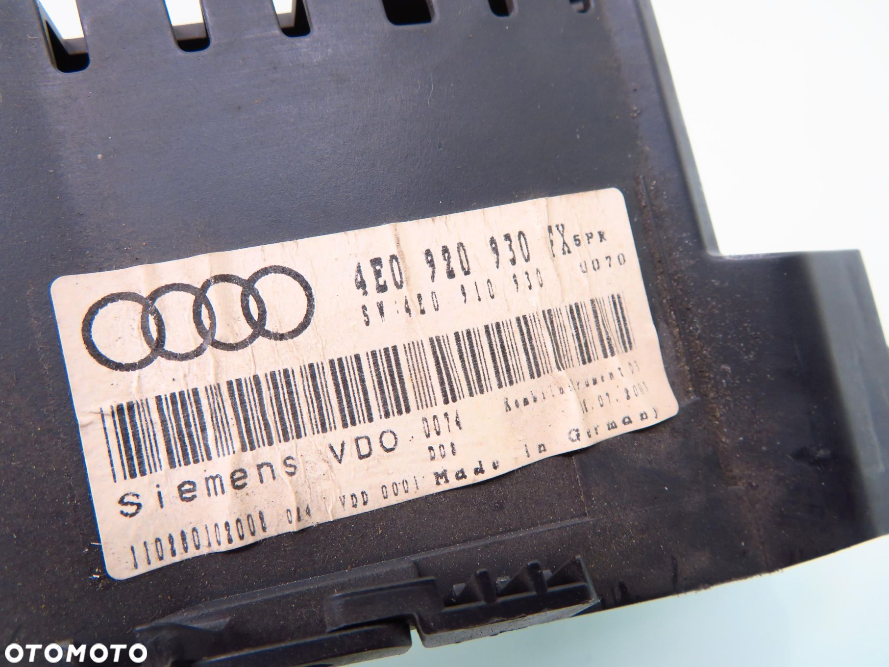 LICZNIK AUDI A8 D3 4.0 TDI 4E0920930F 4E0920930FX - 2