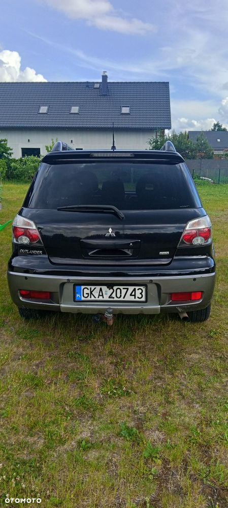 Mitsubishi Outlander - 4