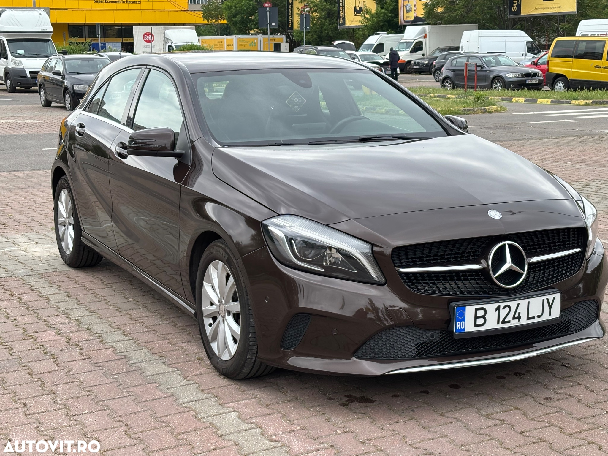 Mercedes-Benz A 180 (BlueEFFICIENCY) - 17