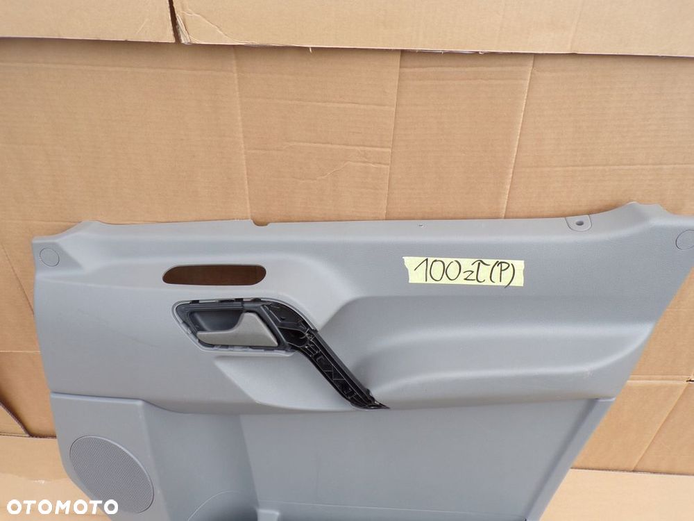 SPRINTER 906 CRAFTER - boczek tapicerka drzwi przednich PRAWYCH NOWY - 1