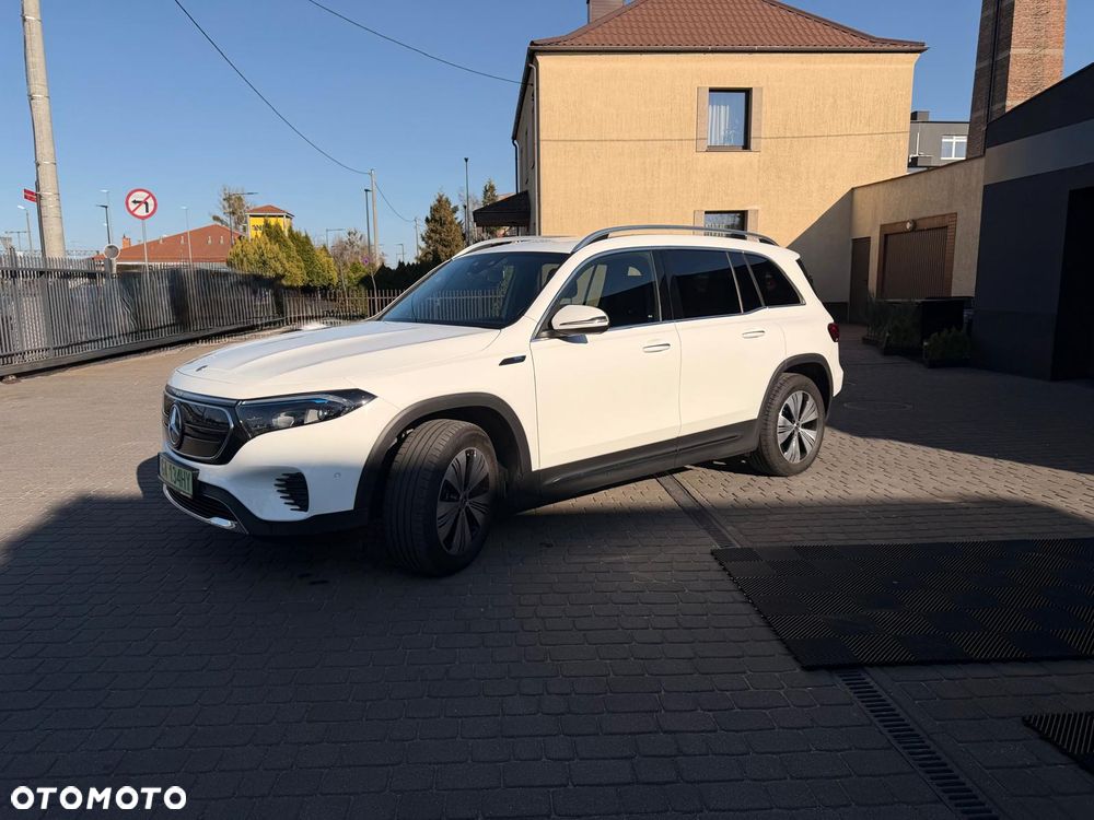Mercedes-Benz EQB 250 66.5kWh AMG - 2