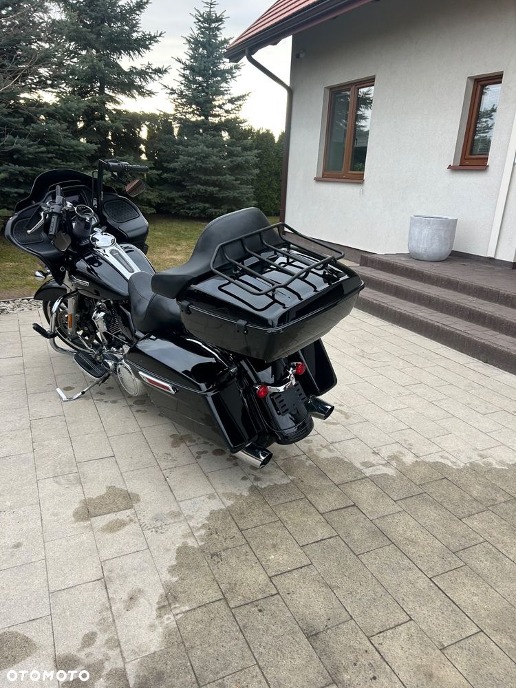 Harley-Davidson Touring Road Glide - 20