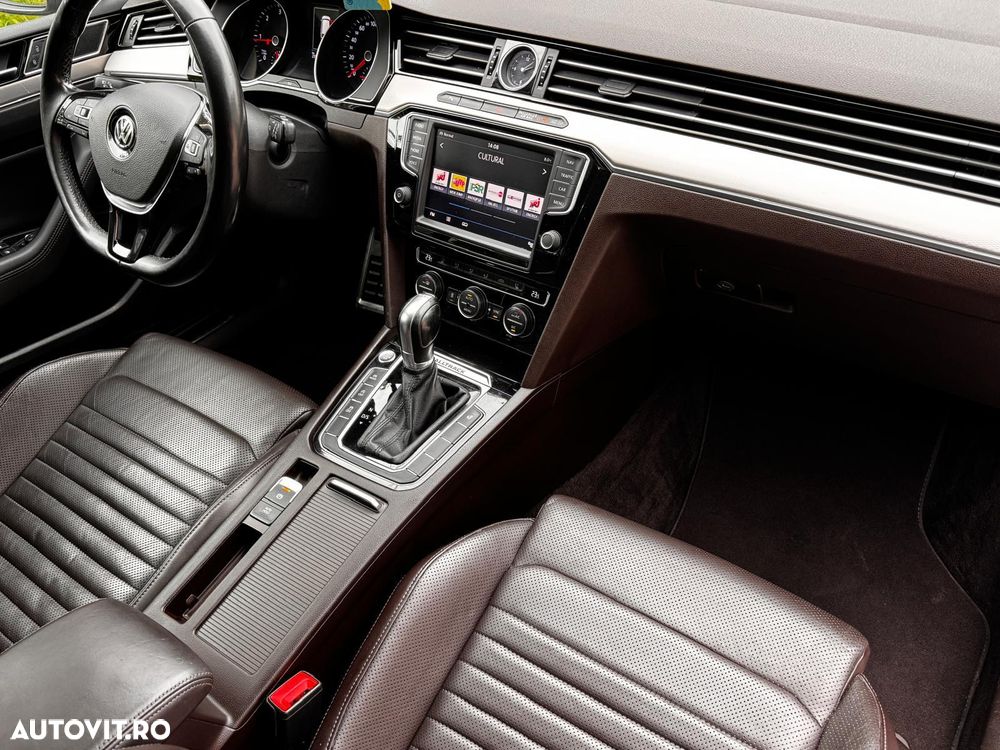 Volkswagen Passat 2.0 TDI SCR BlueMotion Technology 4Motion D Comfortline - 17