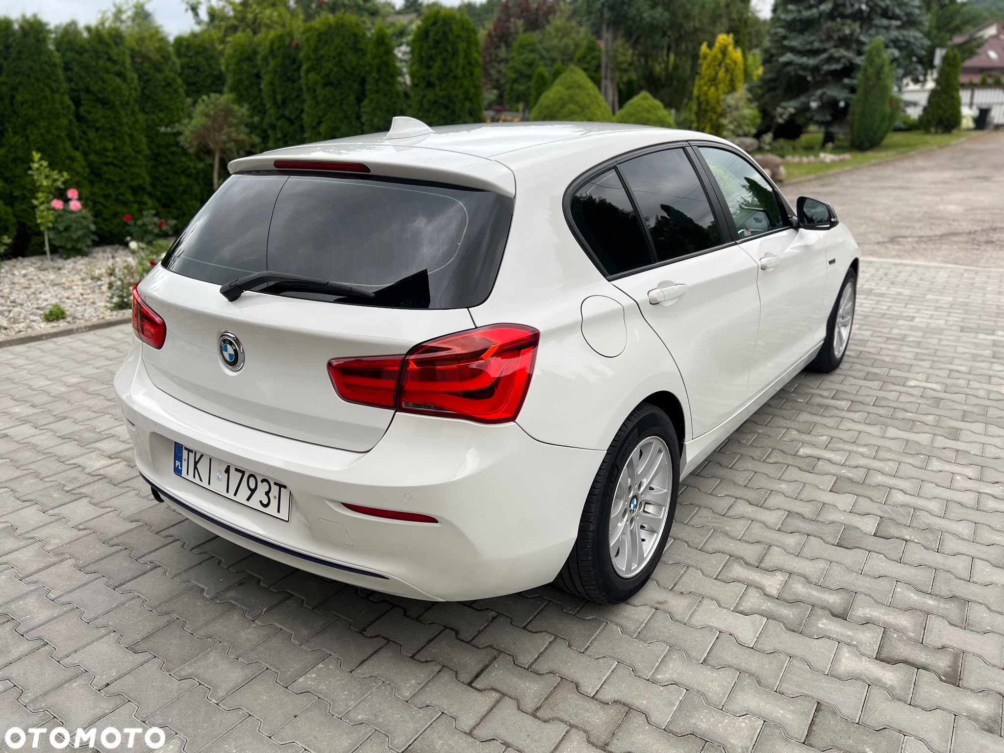 BMW Seria 1 118i Sport Line Shadow - 4
