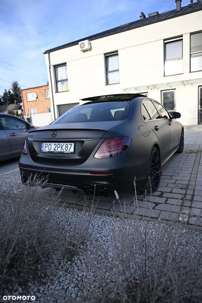 Mercedes-Benz Klasa E - 9