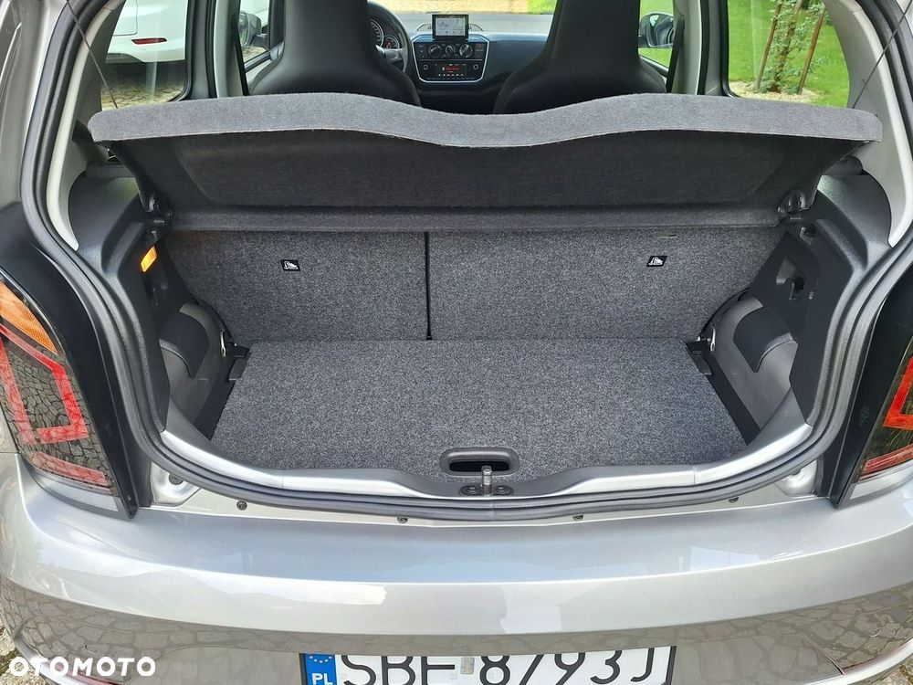Volkswagen up! (BlueMotion Technology) move - 22