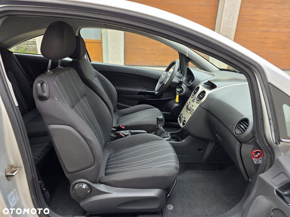 Opel Corsa 1.2 16V Edition - 12