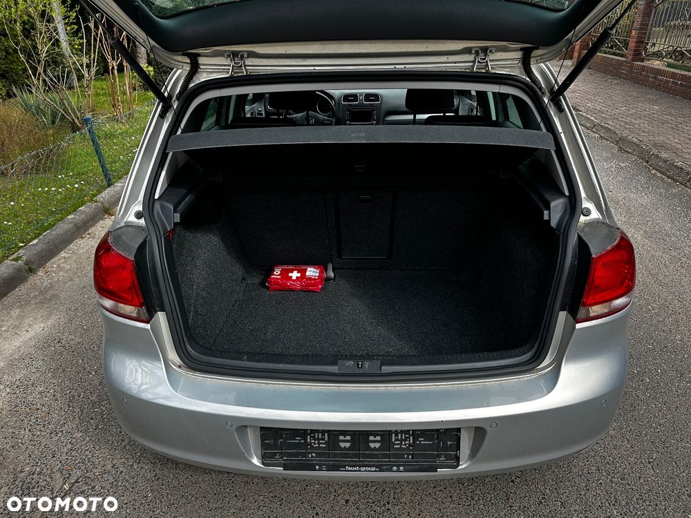 Volkswagen Golf - 11