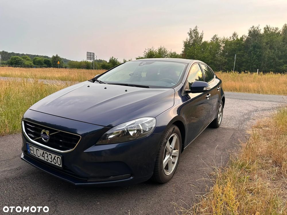 Volvo V40 D4 Momentum - 3