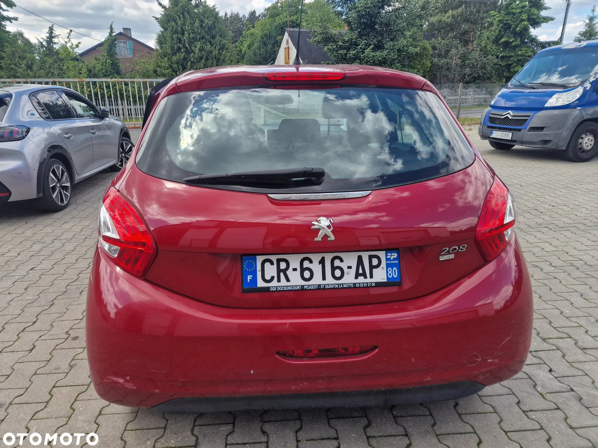 Peugeot 208 e-HDi 115 Stop&Start Allure - 11