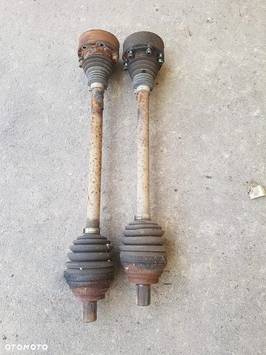 PÓŁOŚ TYŁ QUATTRO LEWA PRAWA AUDI A3 S3 8P RS3 S3 GOLF V - 1