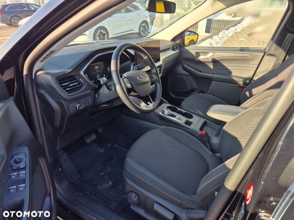 Ford Kuga - 13