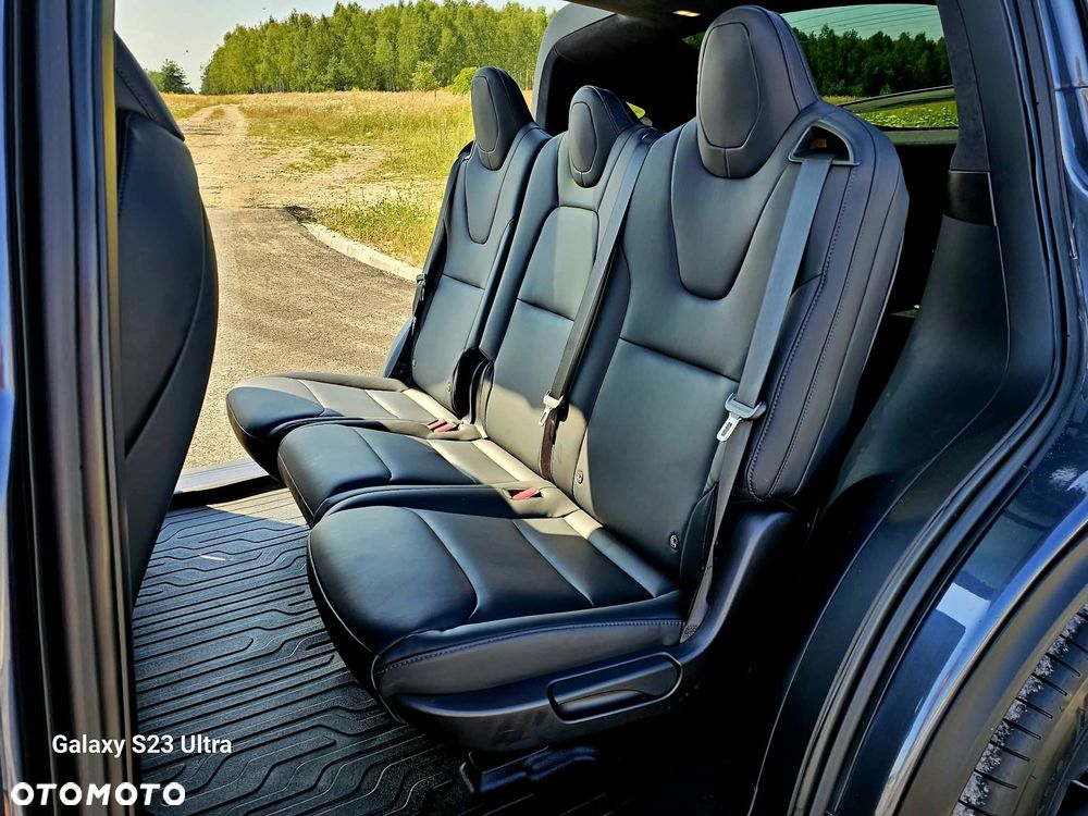 Tesla Model X - 6