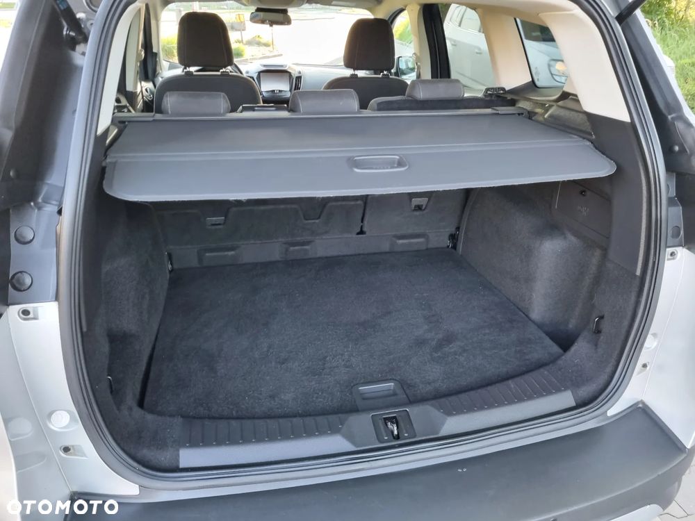 Ford Kuga 2.0 TDCi 4x2 Trend - 32