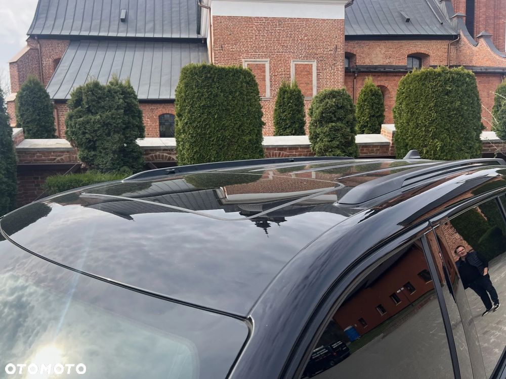 Jeep Grand Cherokee - 24